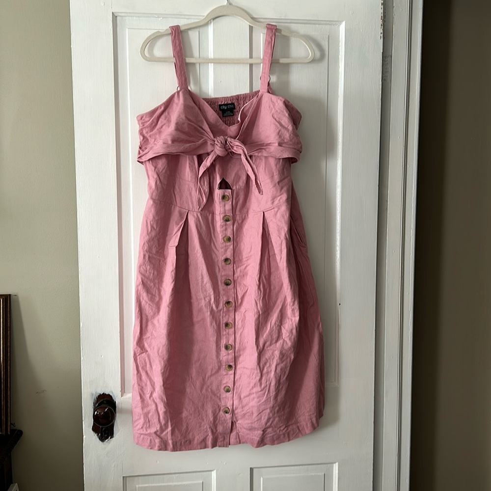 Beautiful tie chest with cut out dress!